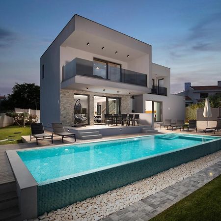 Villa Leola Ližnjan エクステリア 写真