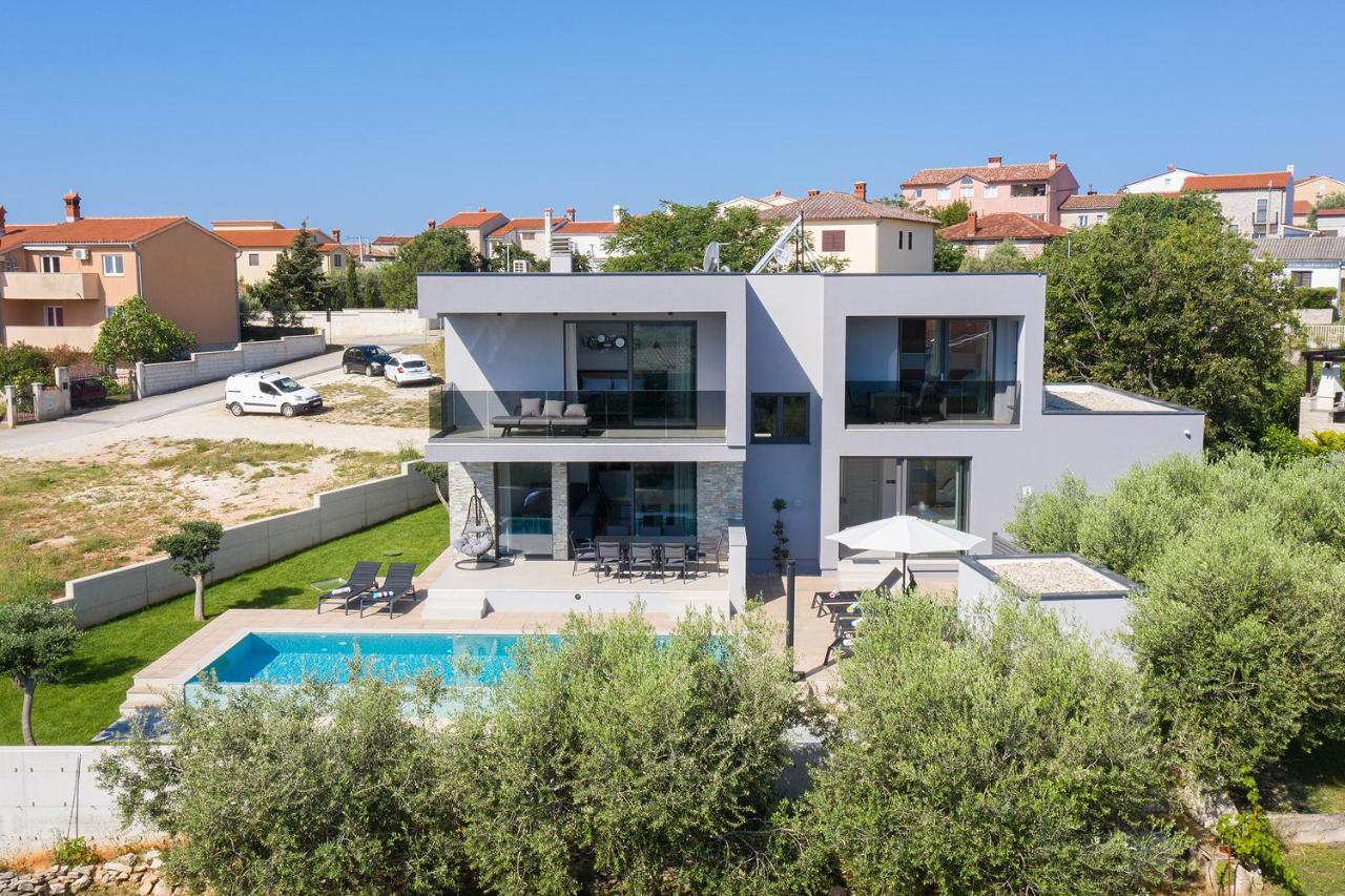Villa Leola Ližnjan エクステリア 写真